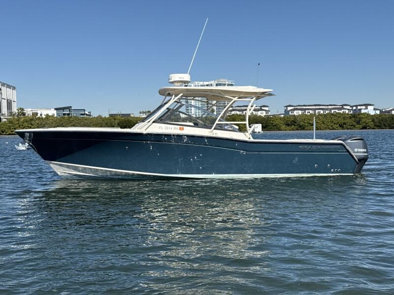 2016 Grady-White 307 Freedom