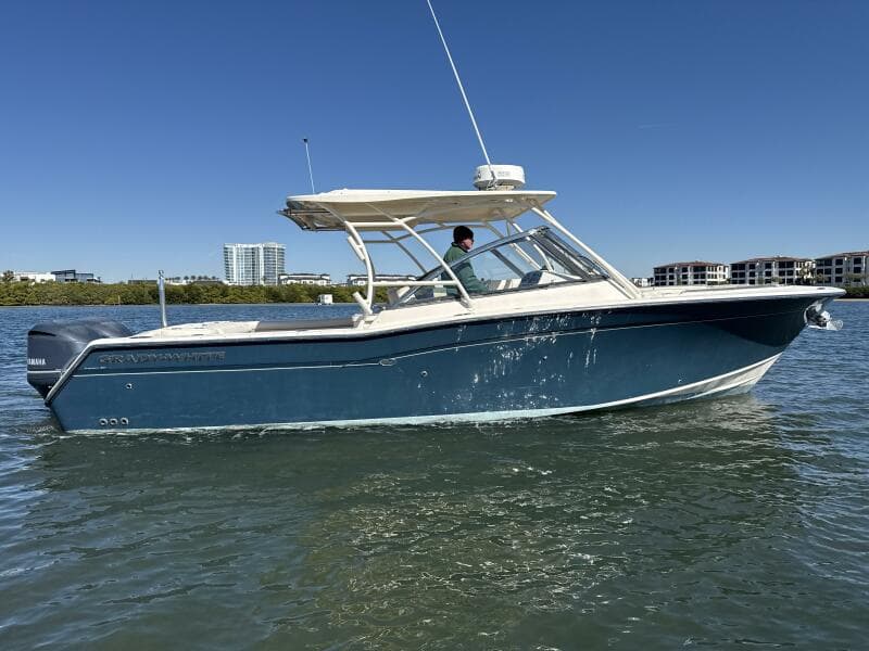 2016 Grady-White 307 Freedom