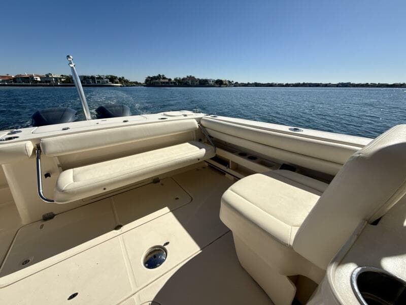 2016 Grady-White 307 Freedom