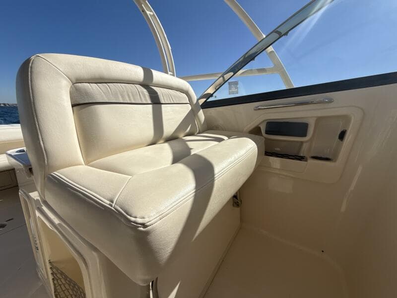 2016 Grady-White 307 Freedom