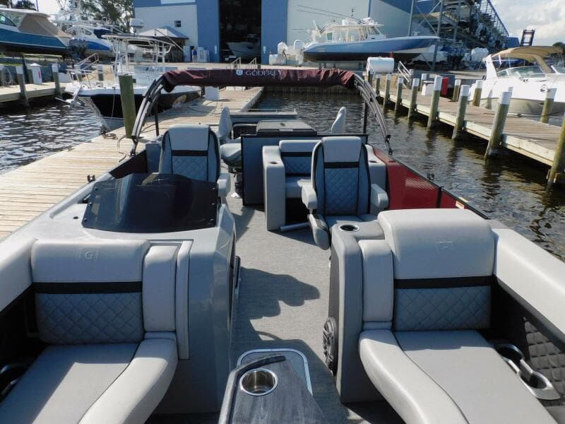 2023 Aqua Patio 275 CBE