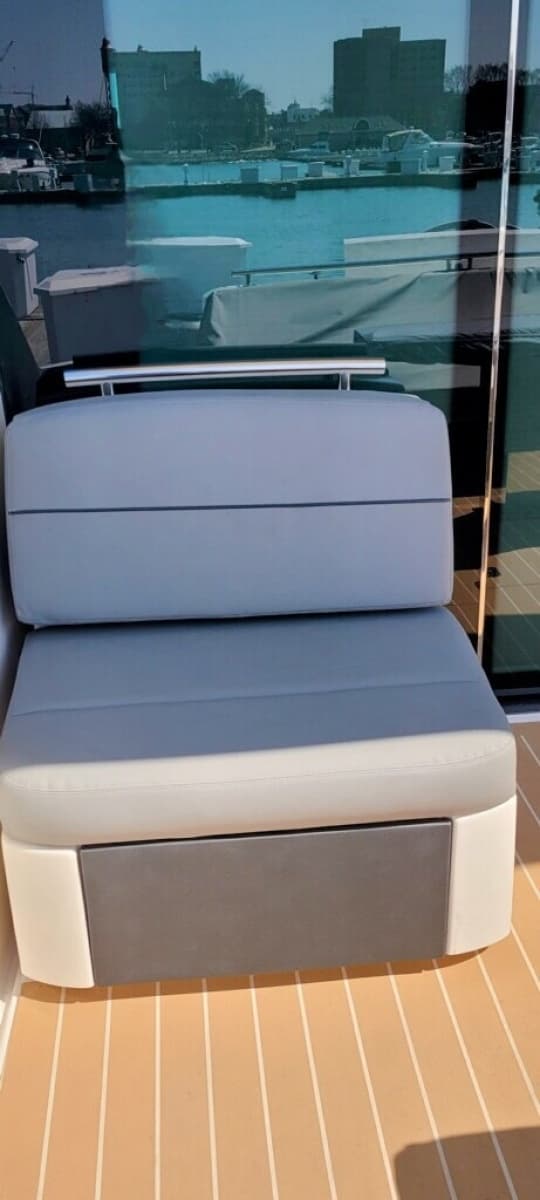 2014 Tiara Yachts 50 Coupe