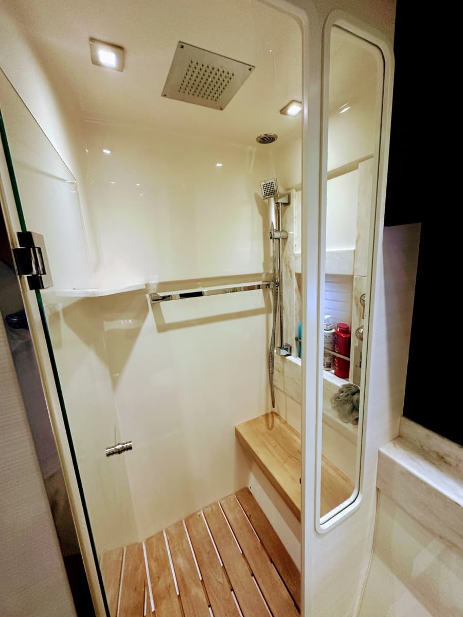2014 Tiara Yachts 50 Coupe