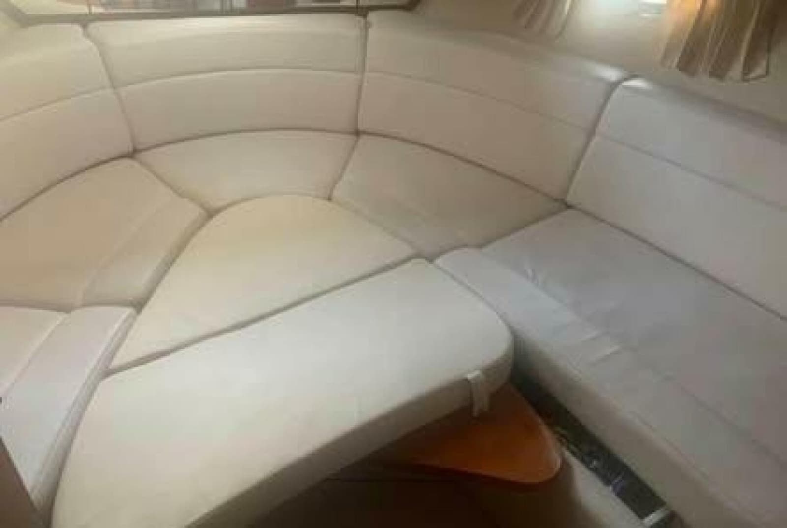 2006 Regal 3060 Window Express