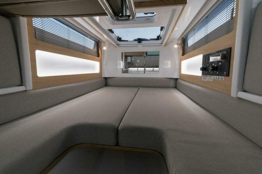2022 Axopar 28 Cabin