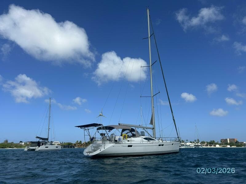 54' Jeanneau starboard aft profile