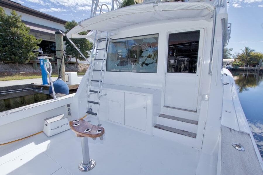 1990 Viking 53 Convertible