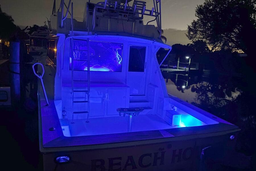 1990 Viking 53 Convertible
