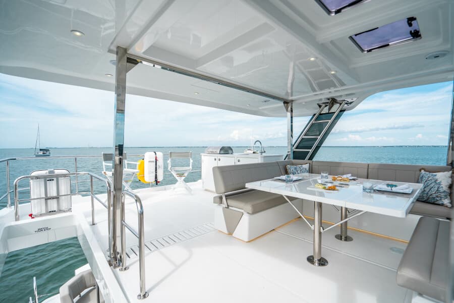 2024 Aquila 54 Yacht