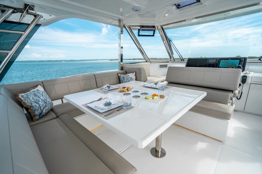 2024 Aquila 54 Yacht