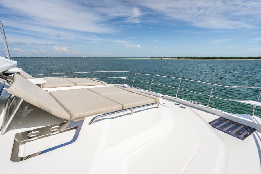 2024 Aquila 54 Yacht