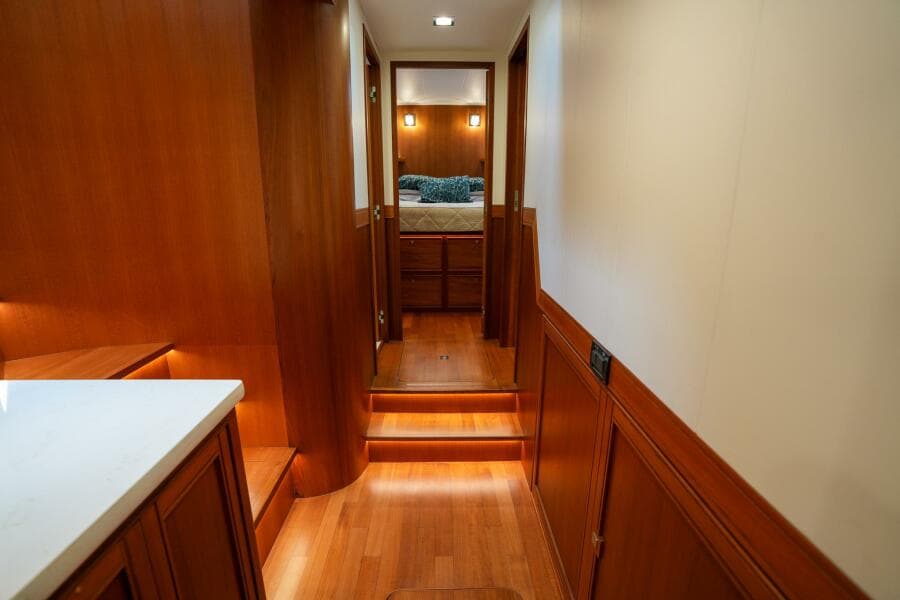 2022 Marlow Explorer 62E-CB