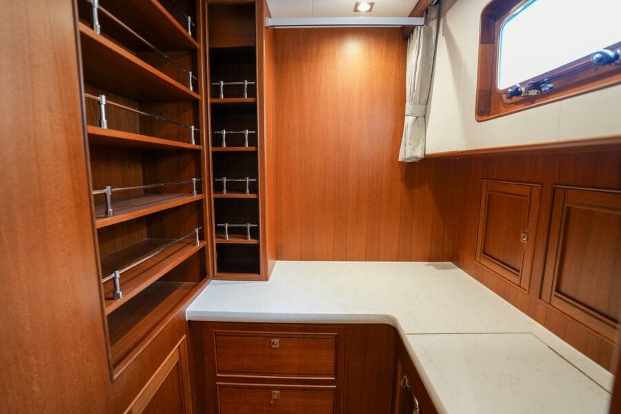 2022 Marlow Explorer 62E-CB