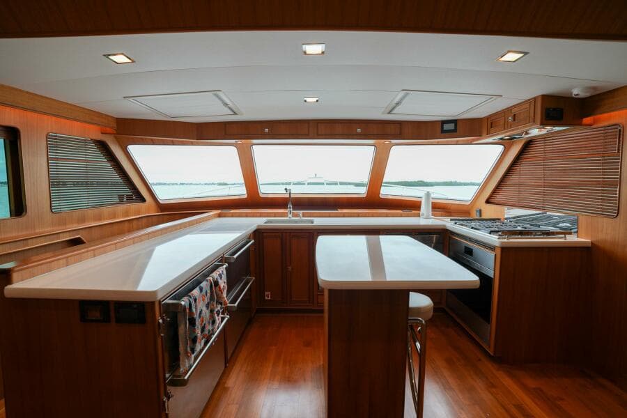 2022 Marlow Explorer 62E-CB