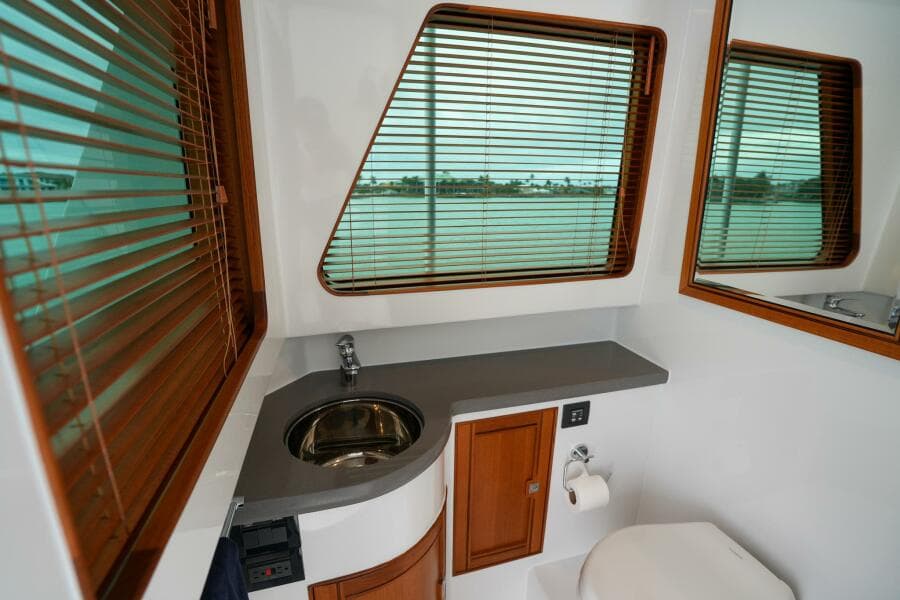 2022 Marlow Explorer 62E-CB