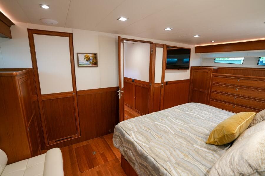 2022 Marlow Explorer 62E-CB