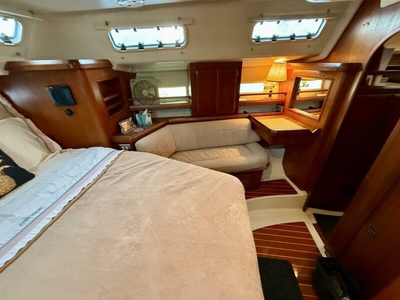 1991 Hunter Passage 42