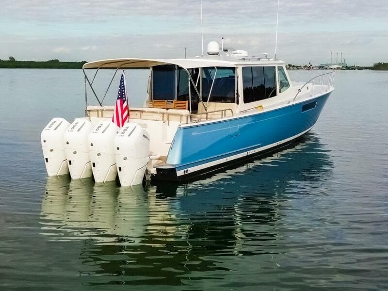 Transom Quarter