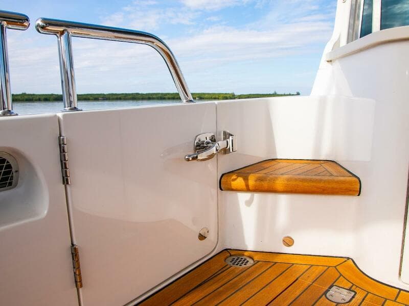 Port Cockpit Entry