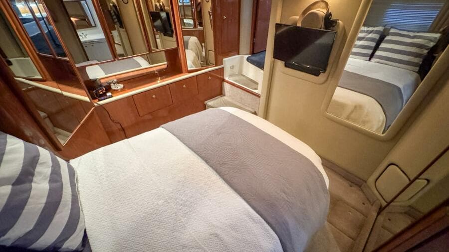 Aft Primary Stateroom