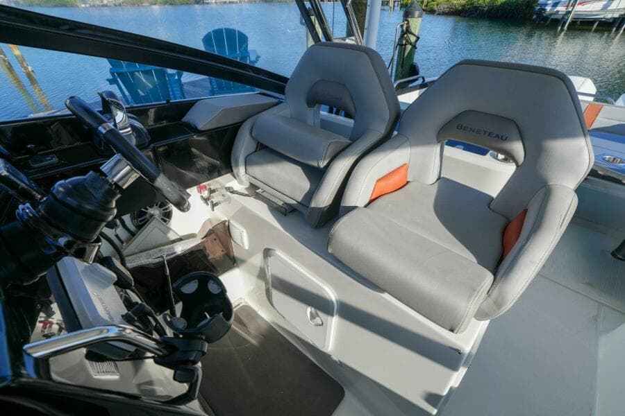 2020 Beneteau Flyer 10