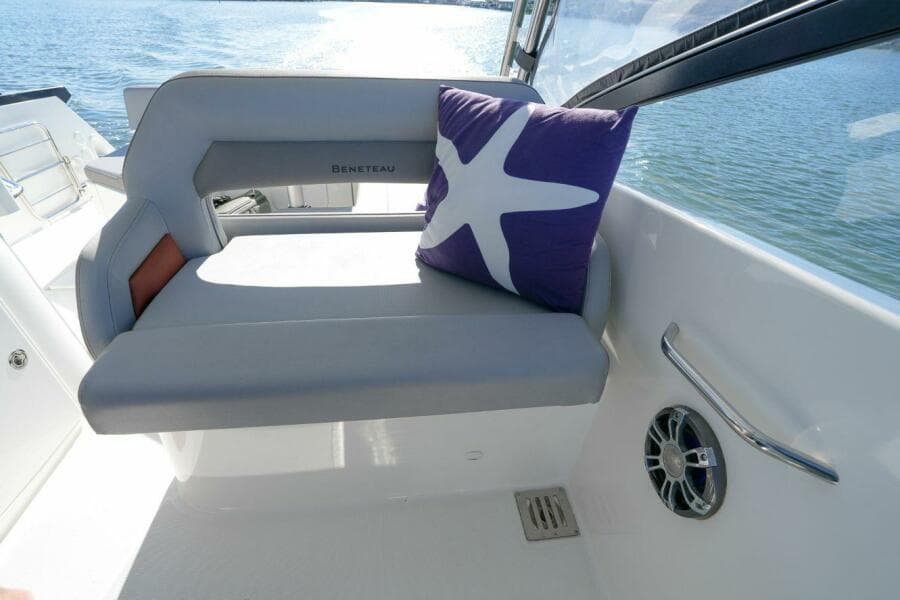 2020 Beneteau Flyer 10