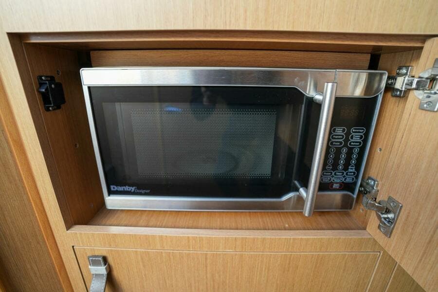 2020 Beneteau Flyer 10
