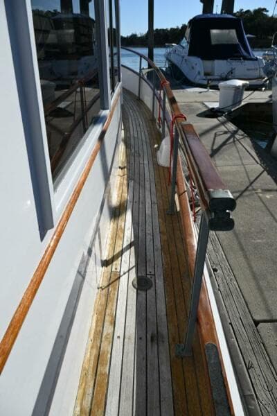 1970 Grand Banks Flybridge Trawler