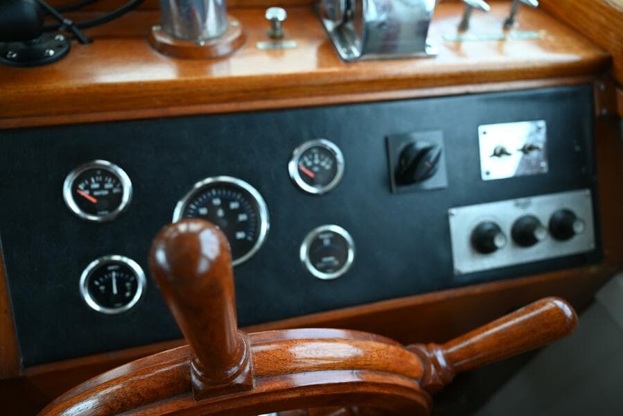 1970 Grand Banks Flybridge Trawler