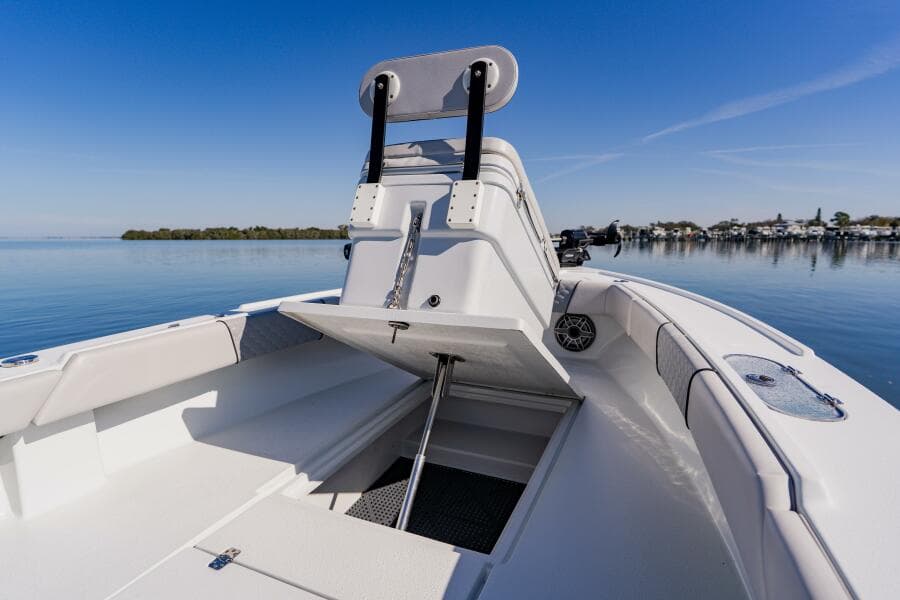 2024 Dorado 25
