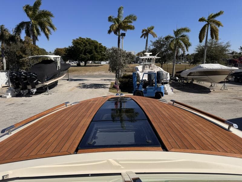 2019 Chris-Craft 