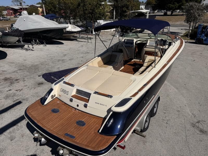 2019 Chris-Craft 