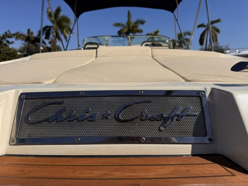 2019 Chris-Craft 