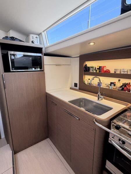 2022 Beneteau Oceanis Yacht 54
