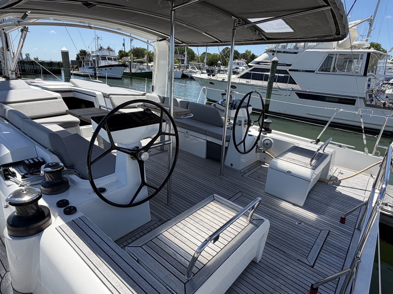 2022 Beneteau Oceanis Yacht 54