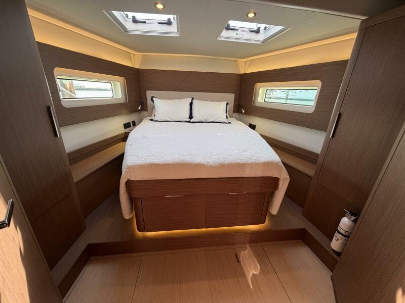 2022 Beneteau Oceanis Yacht 54