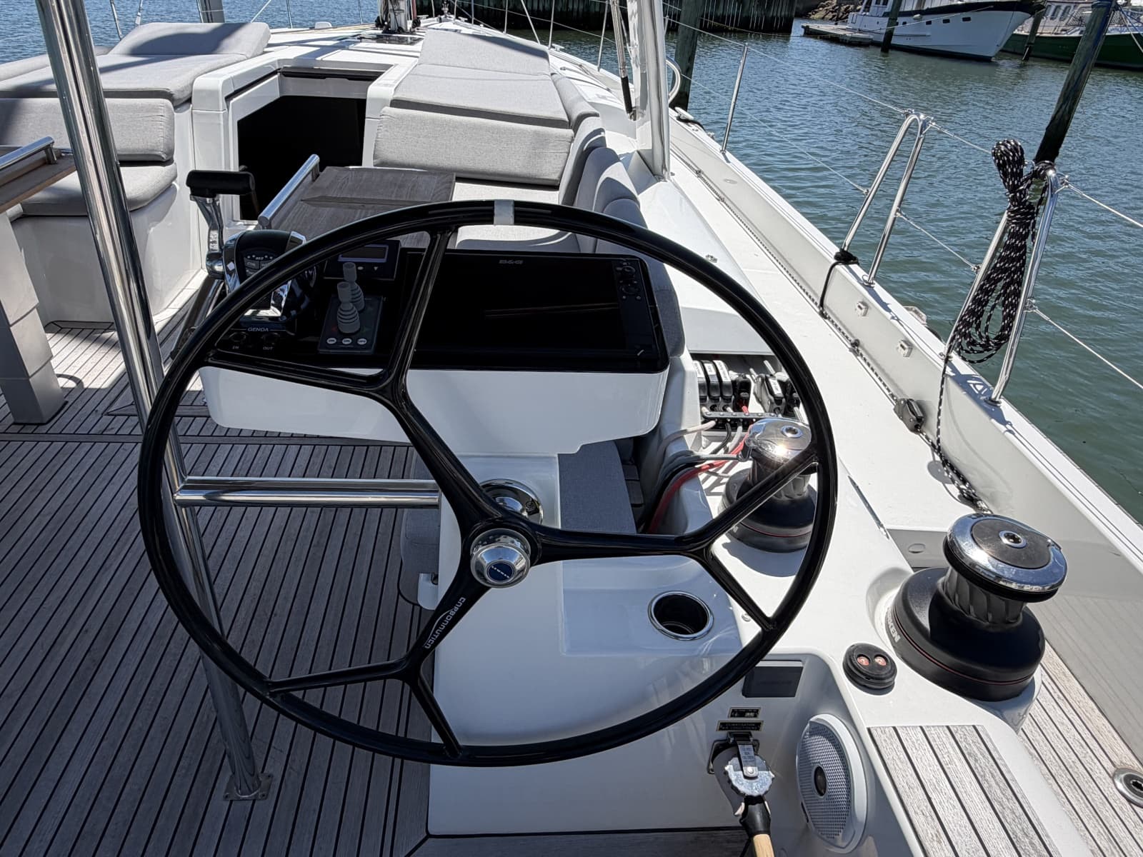 2022 Beneteau Oceanis Yacht 54
