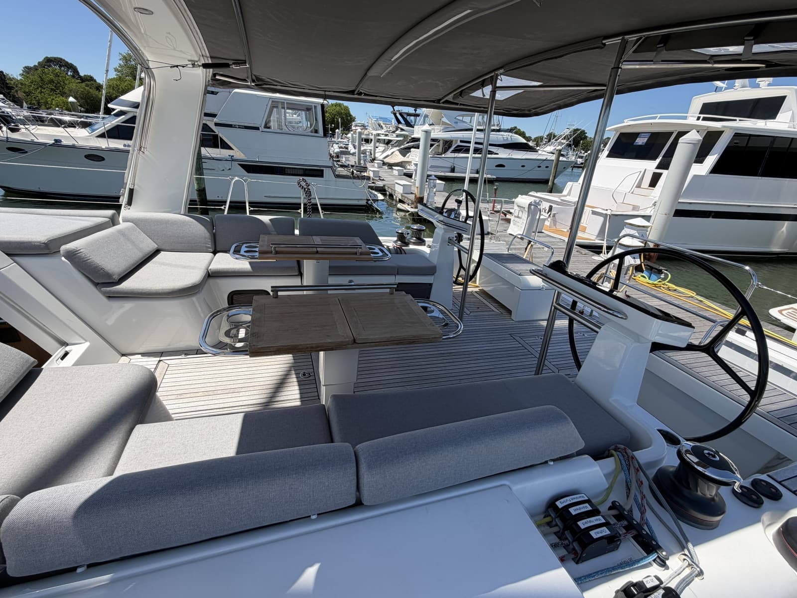 2022 Beneteau Oceanis Yacht 54
