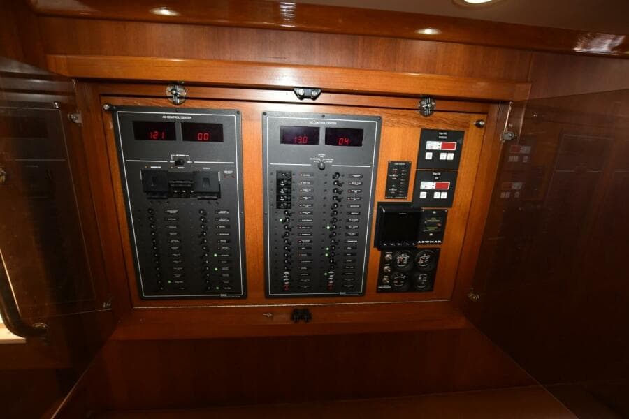 1998 Cabo 45 Express Fisherman