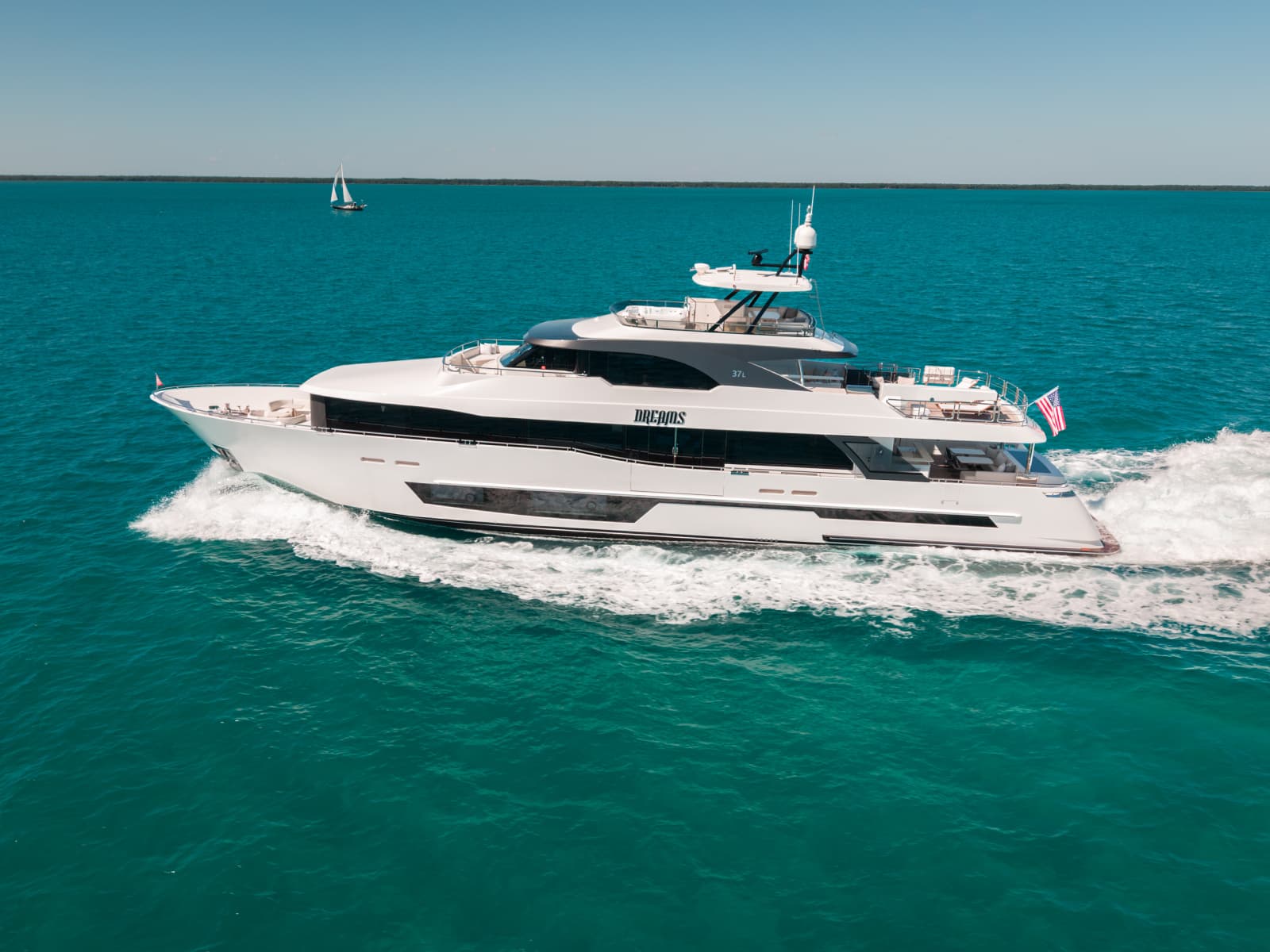 2022 Ocean Alexander 37L