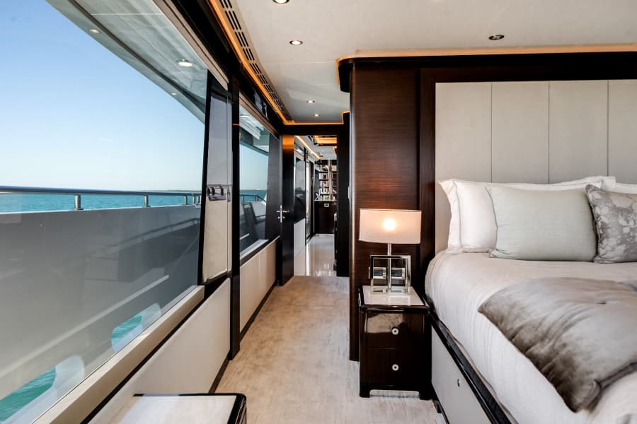 2022 Ocean Alexander 37L