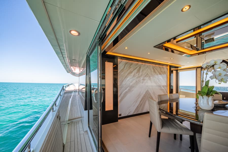 2022 Ocean Alexander 37L