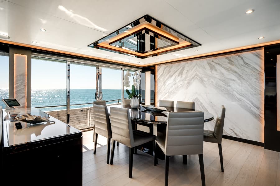 2022 Ocean Alexander 37L
