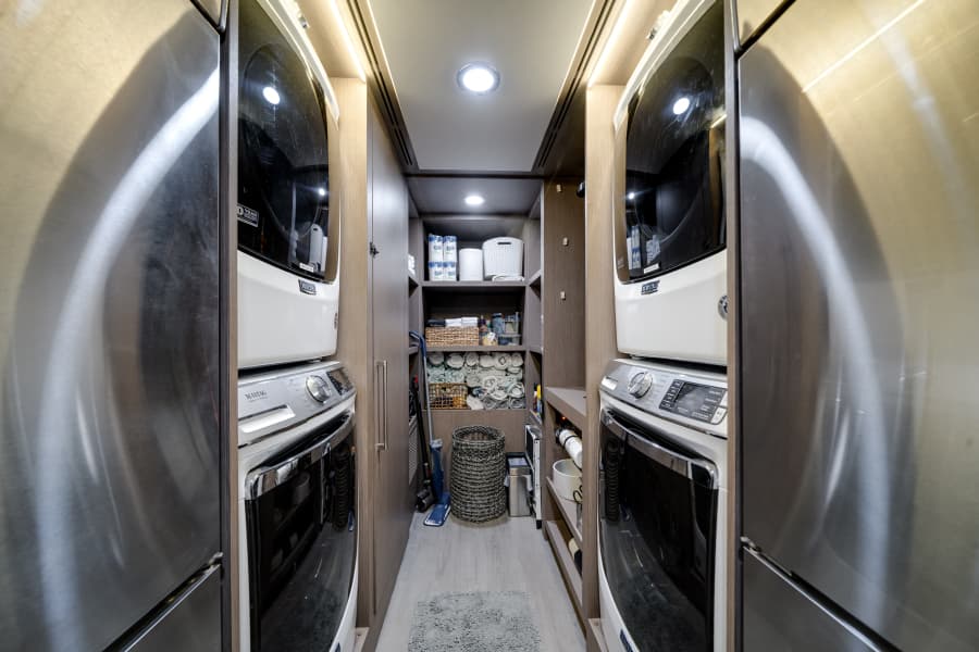 2022 Ocean Alexander 37L