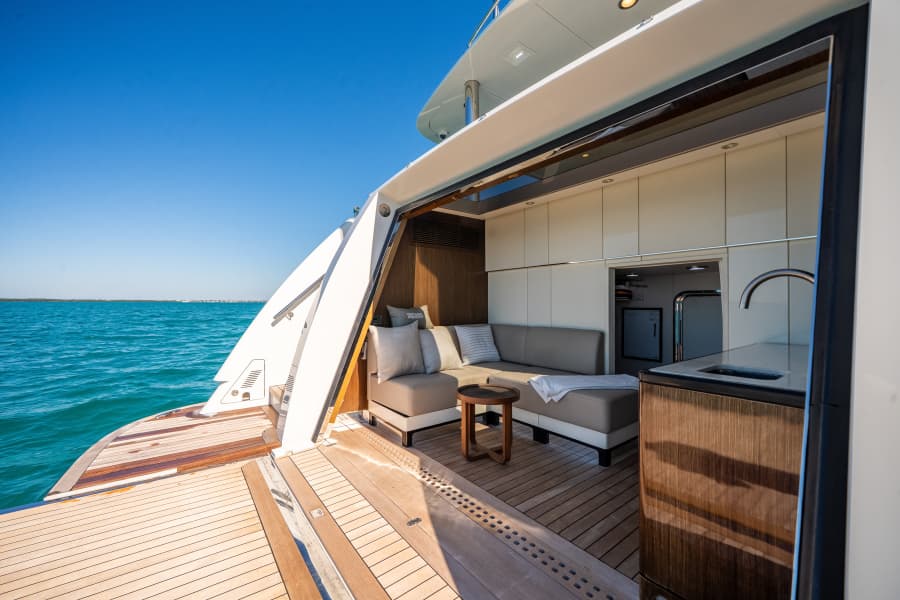 2022 Ocean Alexander 37L