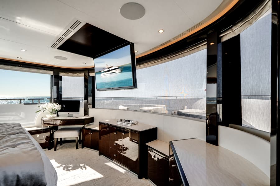 2022 Ocean Alexander 37L