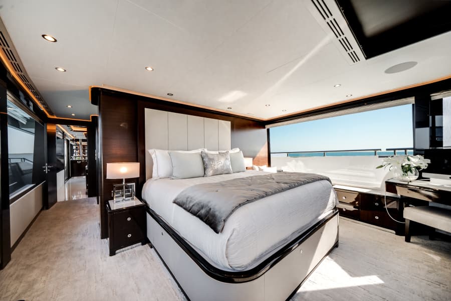 2022 Ocean Alexander 37L