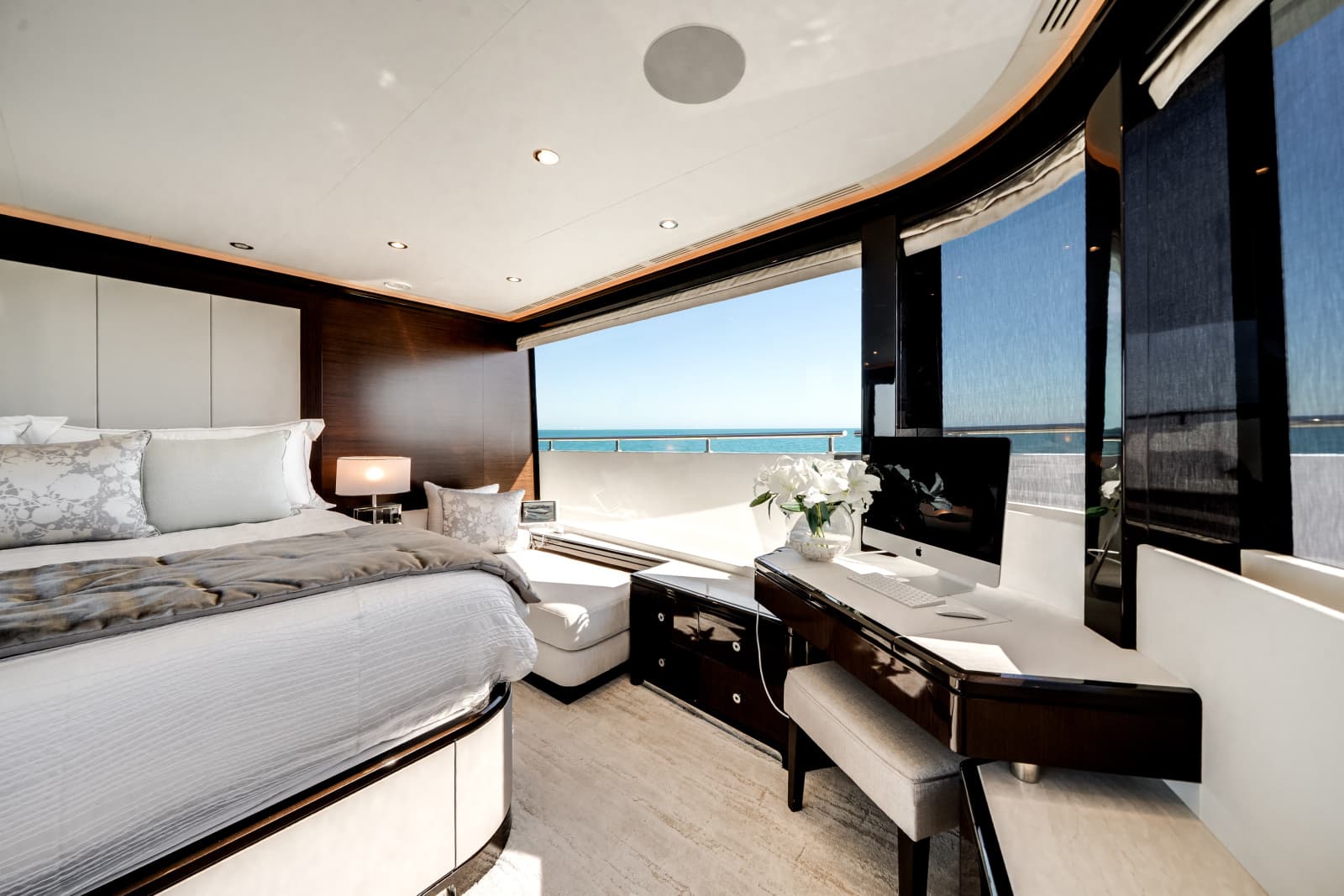 2022 Ocean Alexander 37L