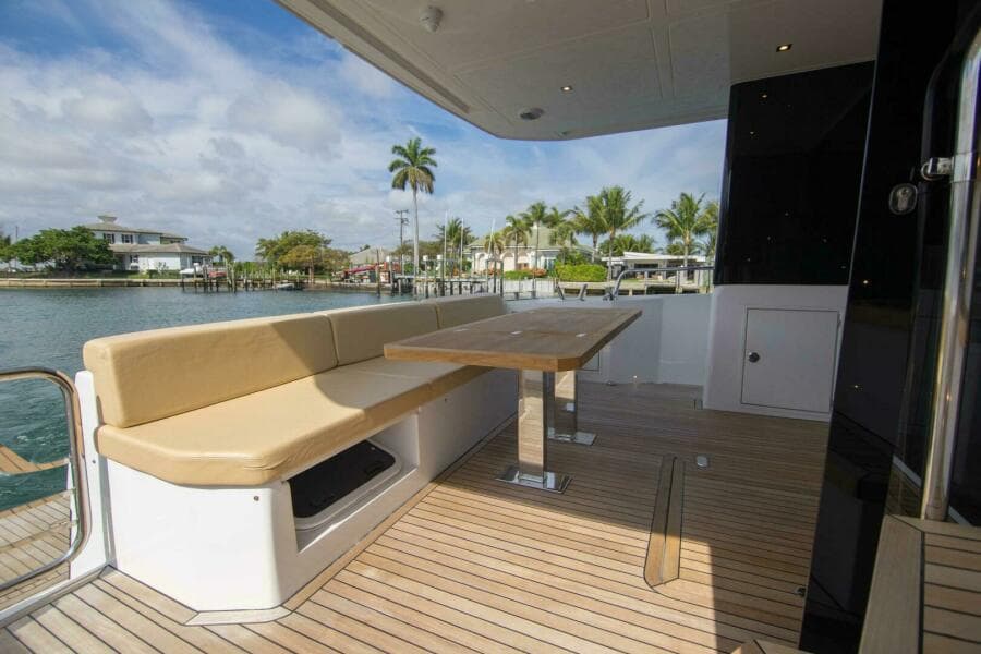 2019 Sundeck Yachts 580 Sport