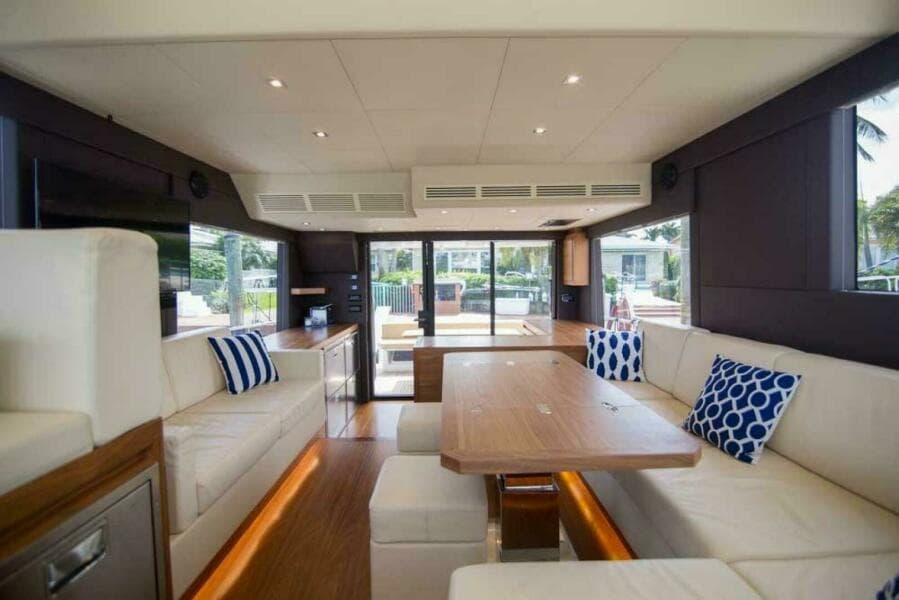 2019 Sundeck Yachts 580 Sport